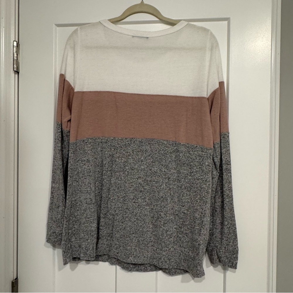 Pink Clover brand | White, Pink and Gray Colorblock Top - Picture 2 of 4